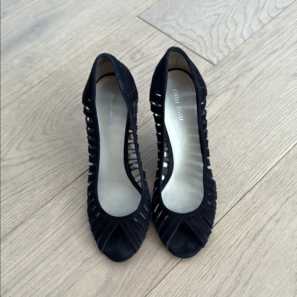 Miu Miu Black Heeled Shoes with Elegant Design